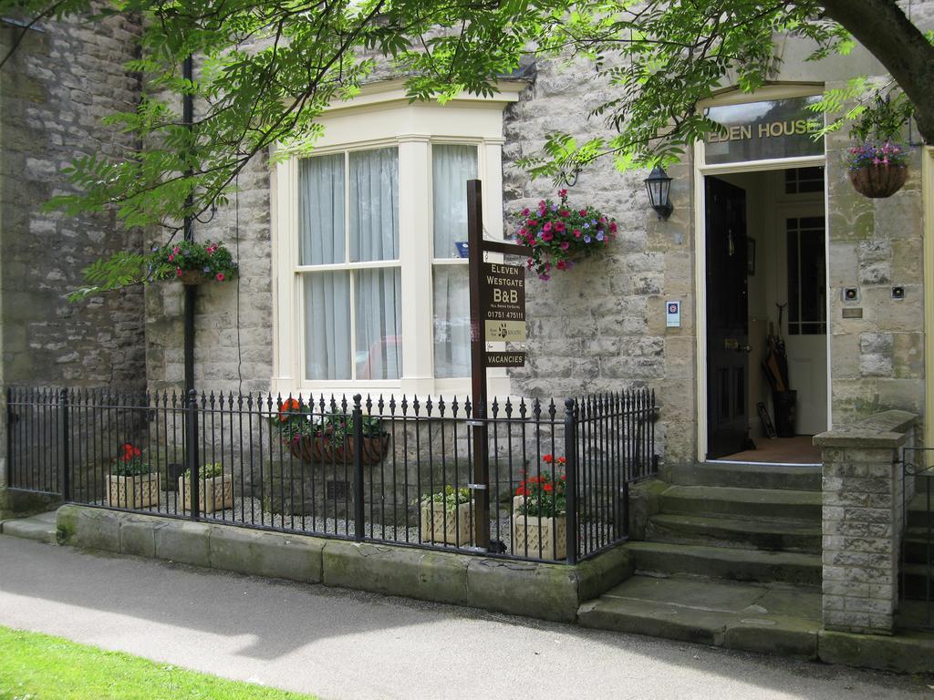Bed & Breakfast Eleven Westgate Hotel Pickering, United Kingdom book